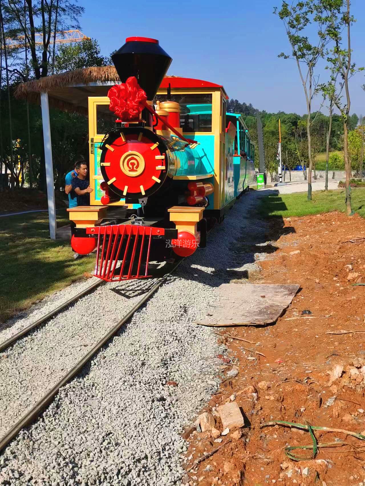 仿古蒸汽观光小火车