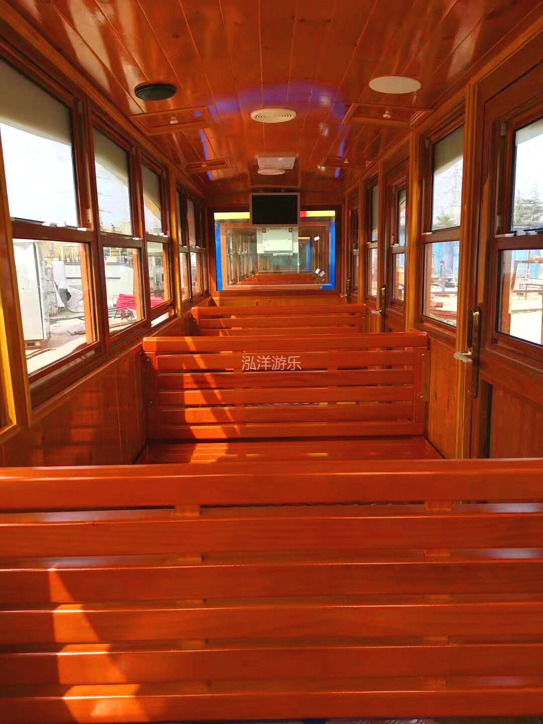 仿古蒸汽观光小火车