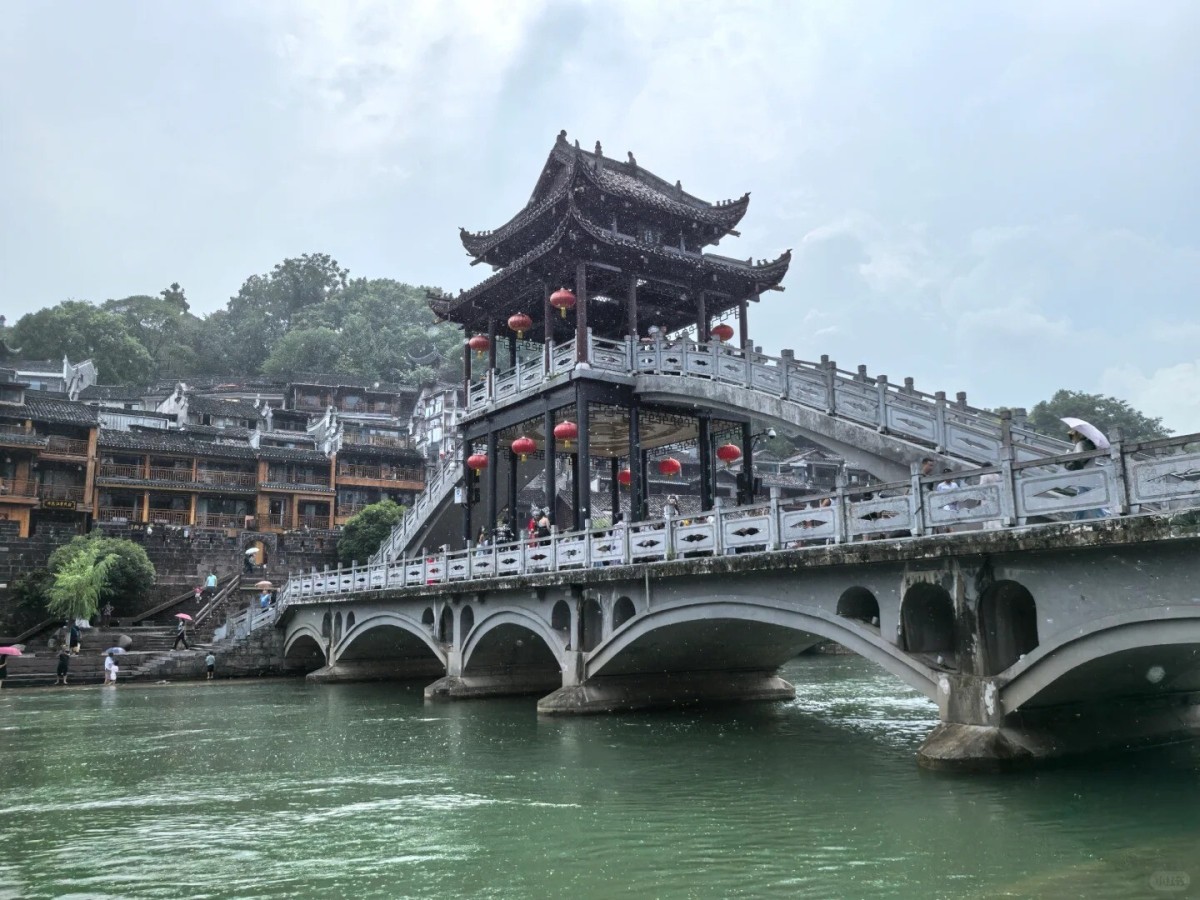 到凤凰后我的真实感受_1_码不能黄女士_来自小红书网页版.jpg 1750904838796686397960269824.jpg