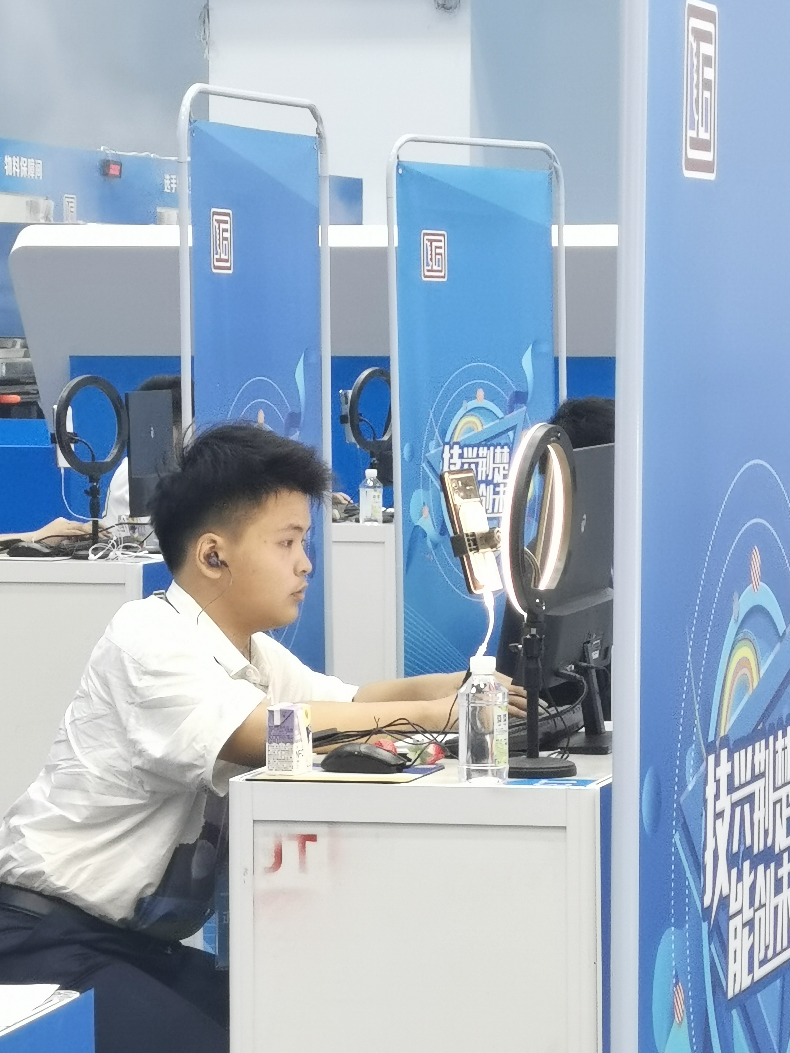 2023年“湖北工匠杯”技能大赛学生风采