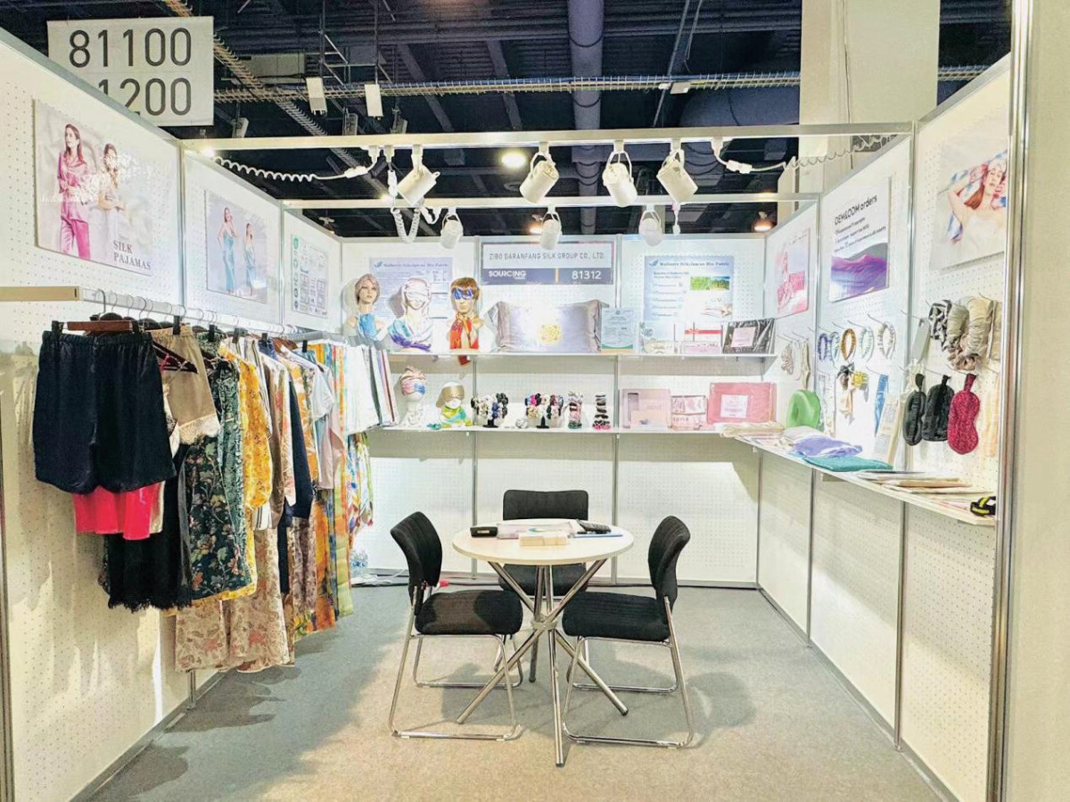 拉斯维加斯展会.jpg 拉斯维加斯展会.jpg