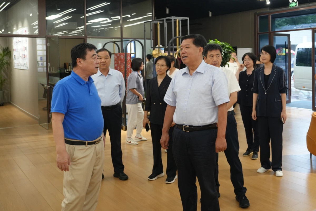 山东省政协副主席林峰海一行莅临企业调研 山东省政协副主席林峰海一行莅临企业调研