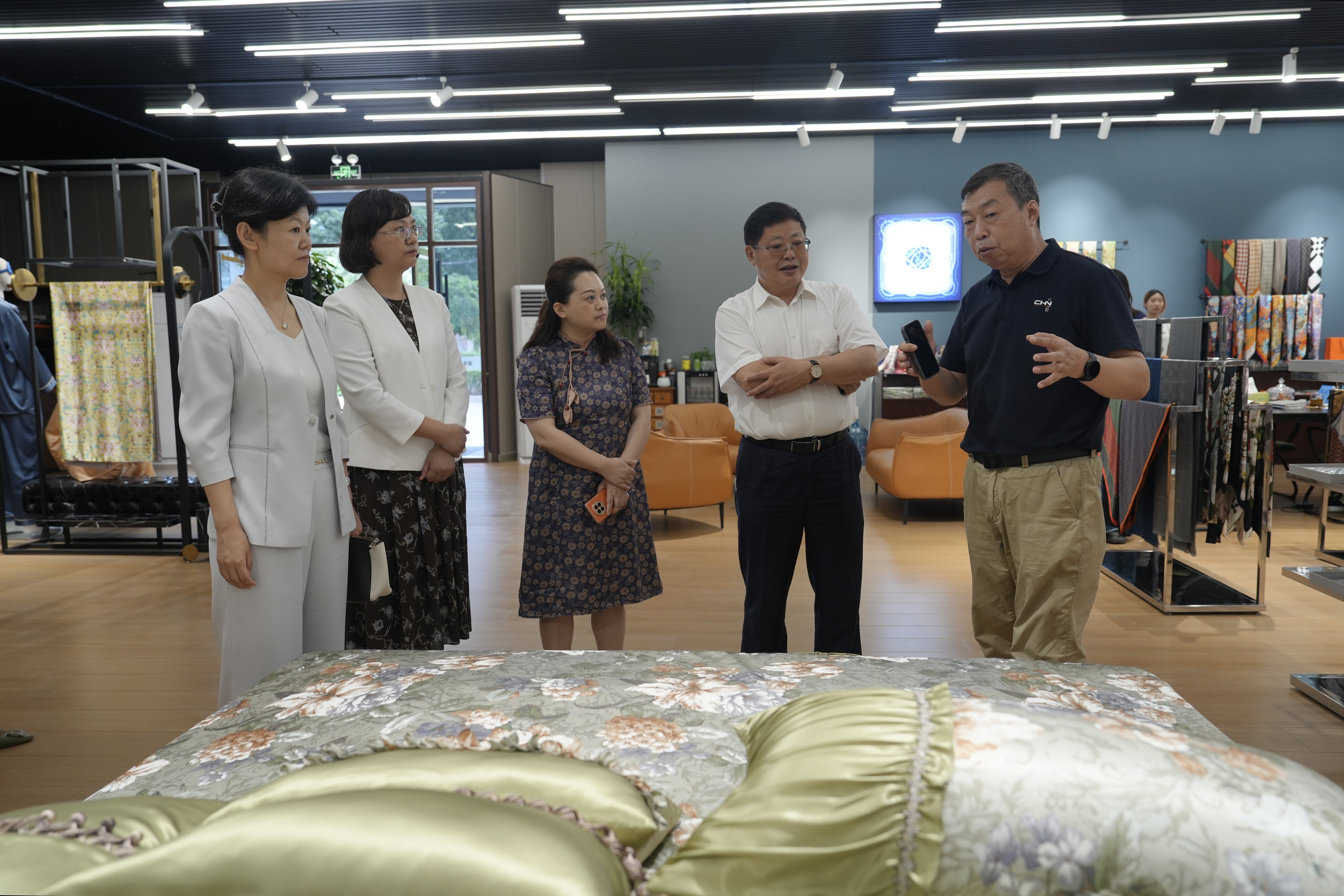 山东省外办副主任孙业宝一行来企调研