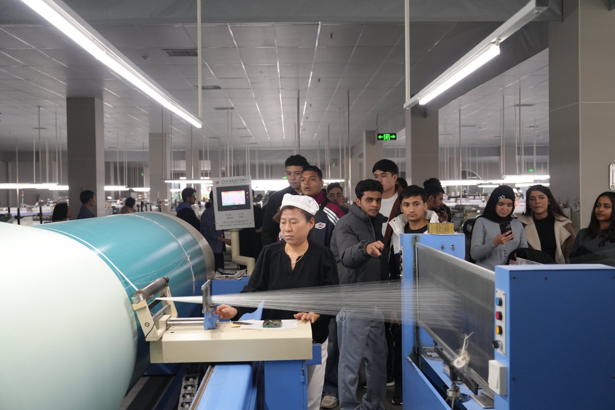 山东理工大学国际学生走进大染坊