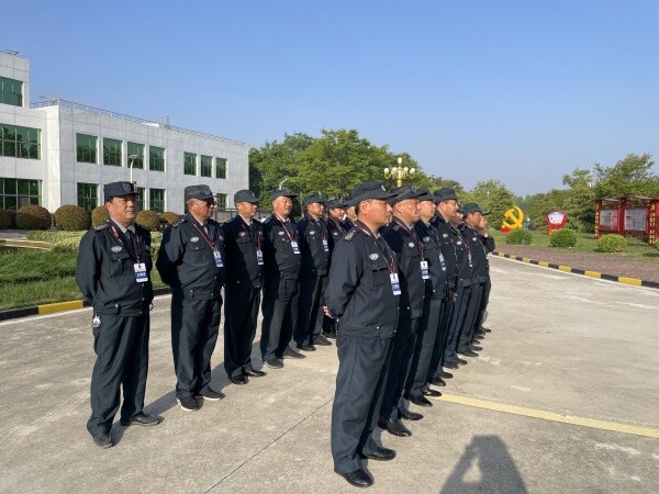 威武特衛(wèi)組織保安員進(jìn)行體能訓(xùn)練