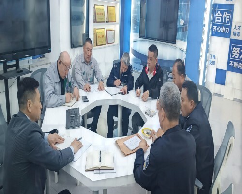  領(lǐng)導(dǎo)召開安全工作專題會(huì)議部署應(yīng)急管理工作