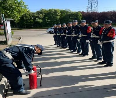 項(xiàng)目上召開月中消防例會(huì)，筑牢安全防線