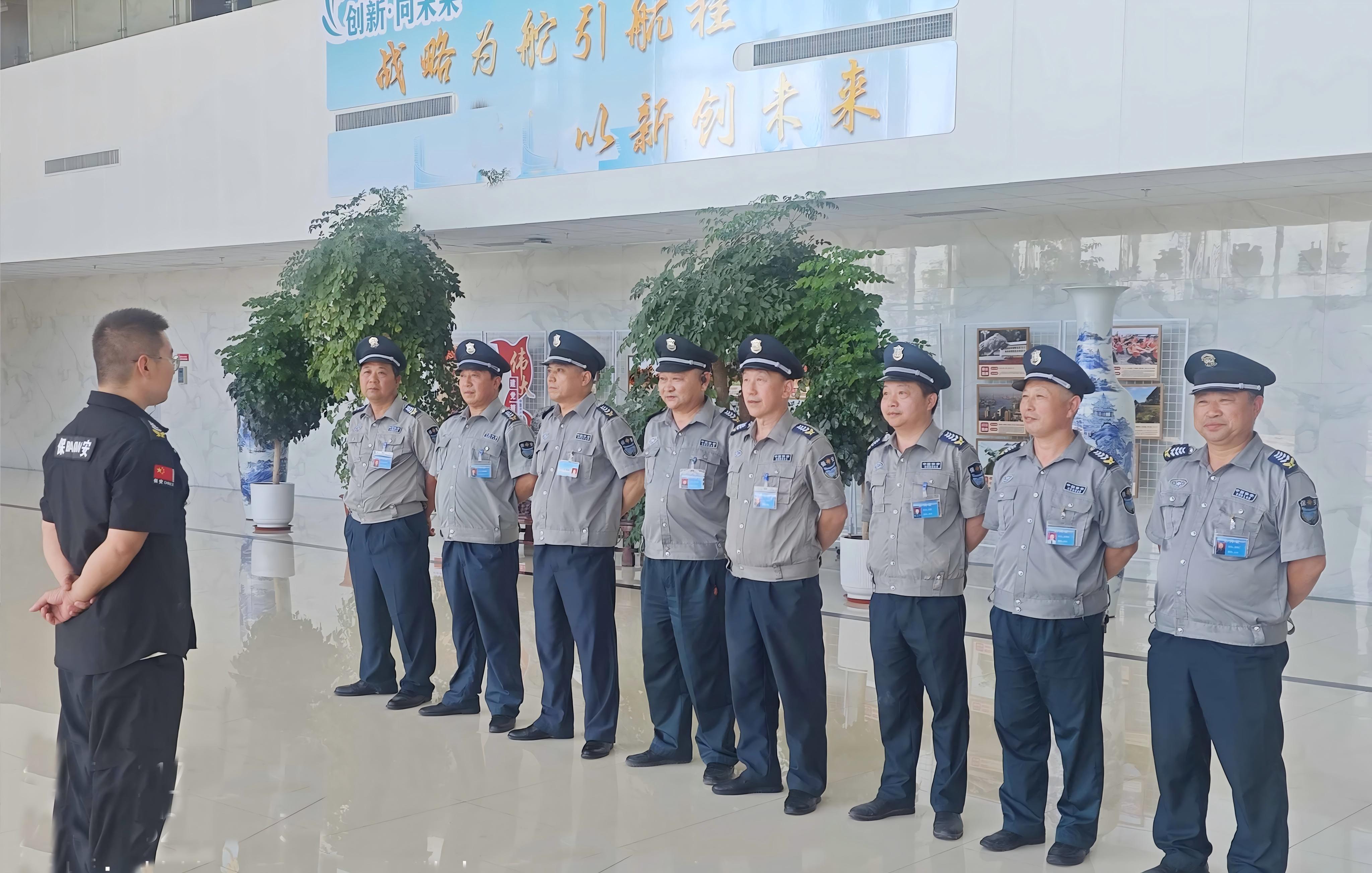 強(qiáng)化服務(wù)質(zhì)量，提升安保水平 —— 保安隊(duì)長組織保安員開展專項(xiàng)培訓(xùn)