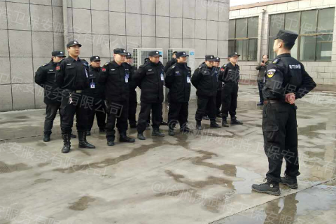 加强校园安保　维护校园和谐