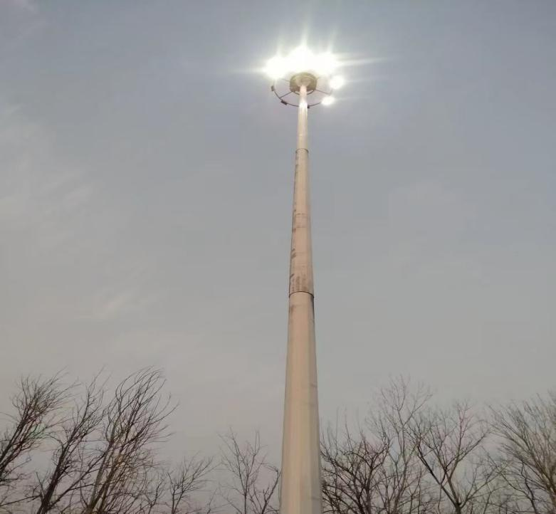 山東菏澤化工園區25米高桿燈項目