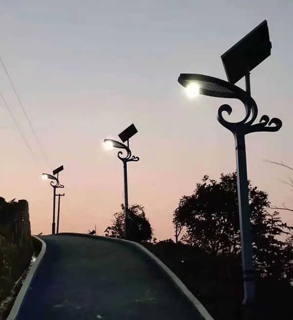 夜晚路燈適合發朋友圈的文案！送給路上的你