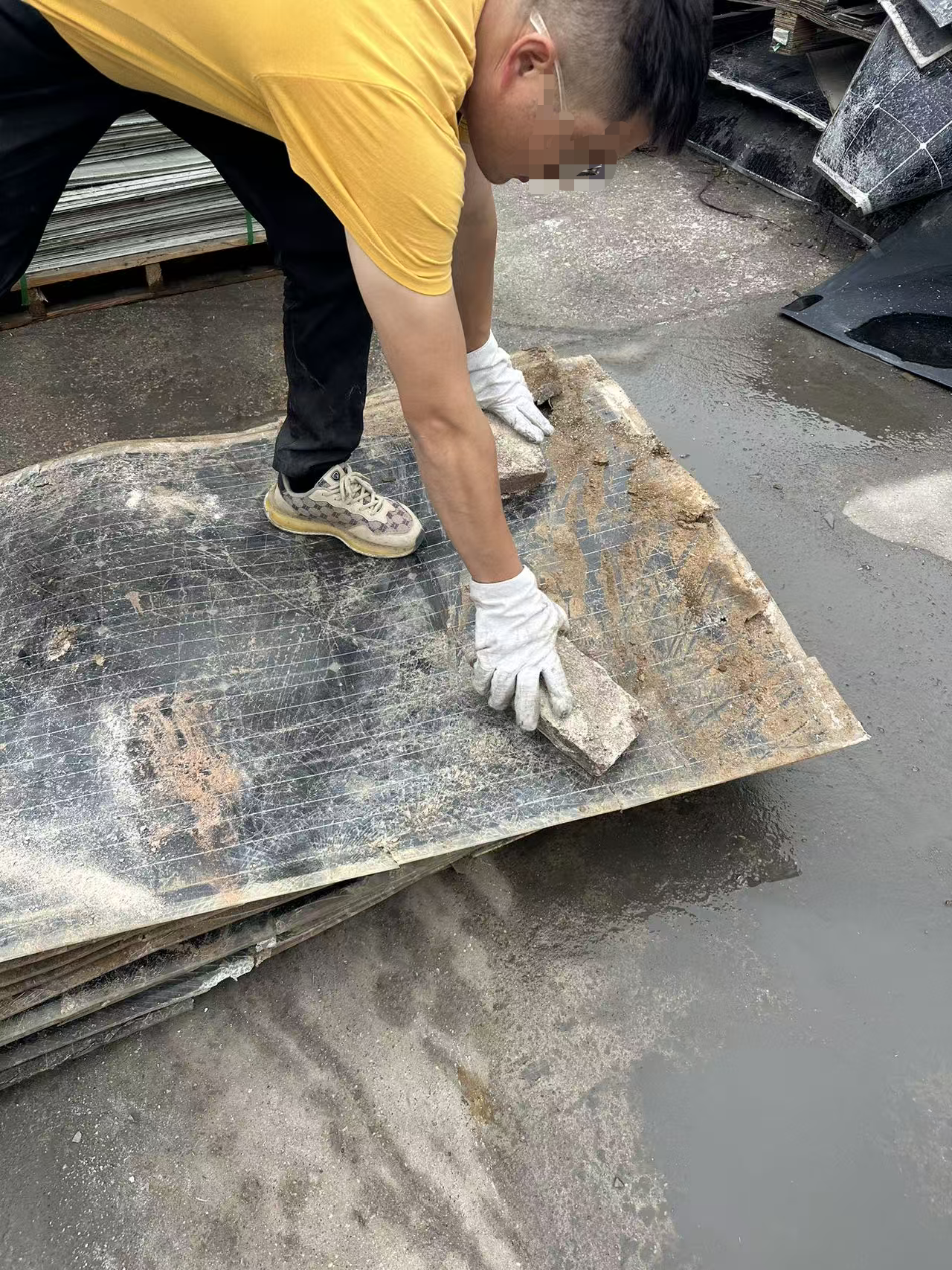 Photovoltaic recycling chaos review: beware of bricks hidden inside modules Photovoltaic recycling chaos review: beware of bricks hidden inside modules