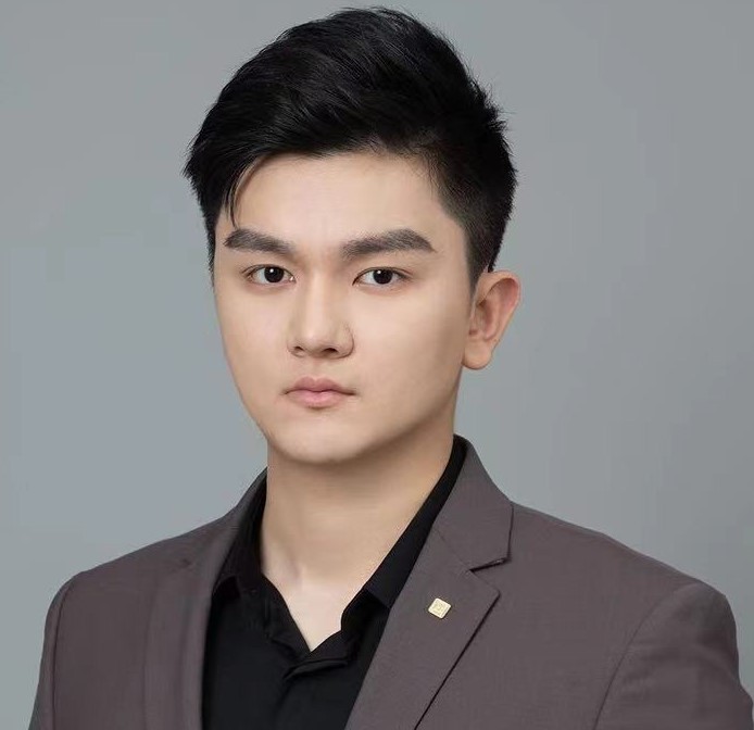 张洪嘉.jpg 张洪嘉.jpg