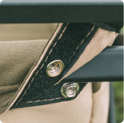 卡其军绿露营车