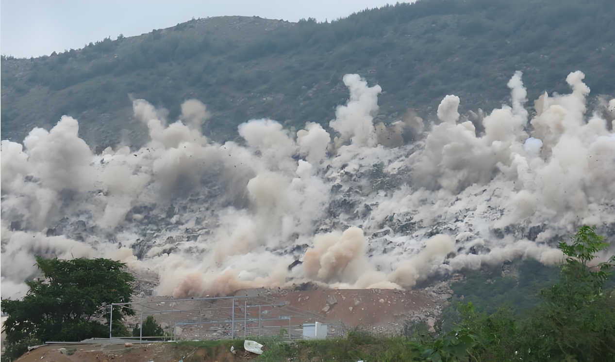 Generation of blasting smoke