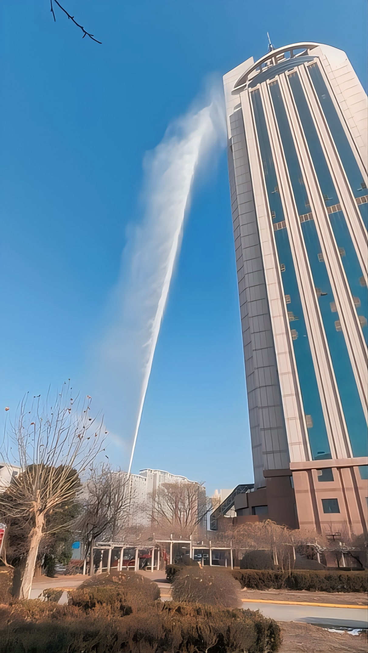 Breaking Through High-Rise Firefighting Challenges: Hebei Feipu's Low-Level High-Pressure Fire Truck Enters Critical R&D Phase Breaking Through High-Rise Firefighting Challenges: Hebei Feipu's Low-Level High-Pressure Fire Truck Enters Critical R&D Phase