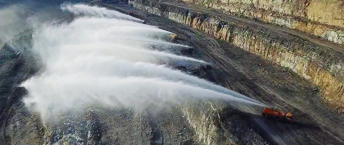 露天爆破抑尘.jpg 露天爆破抑尘.jpg