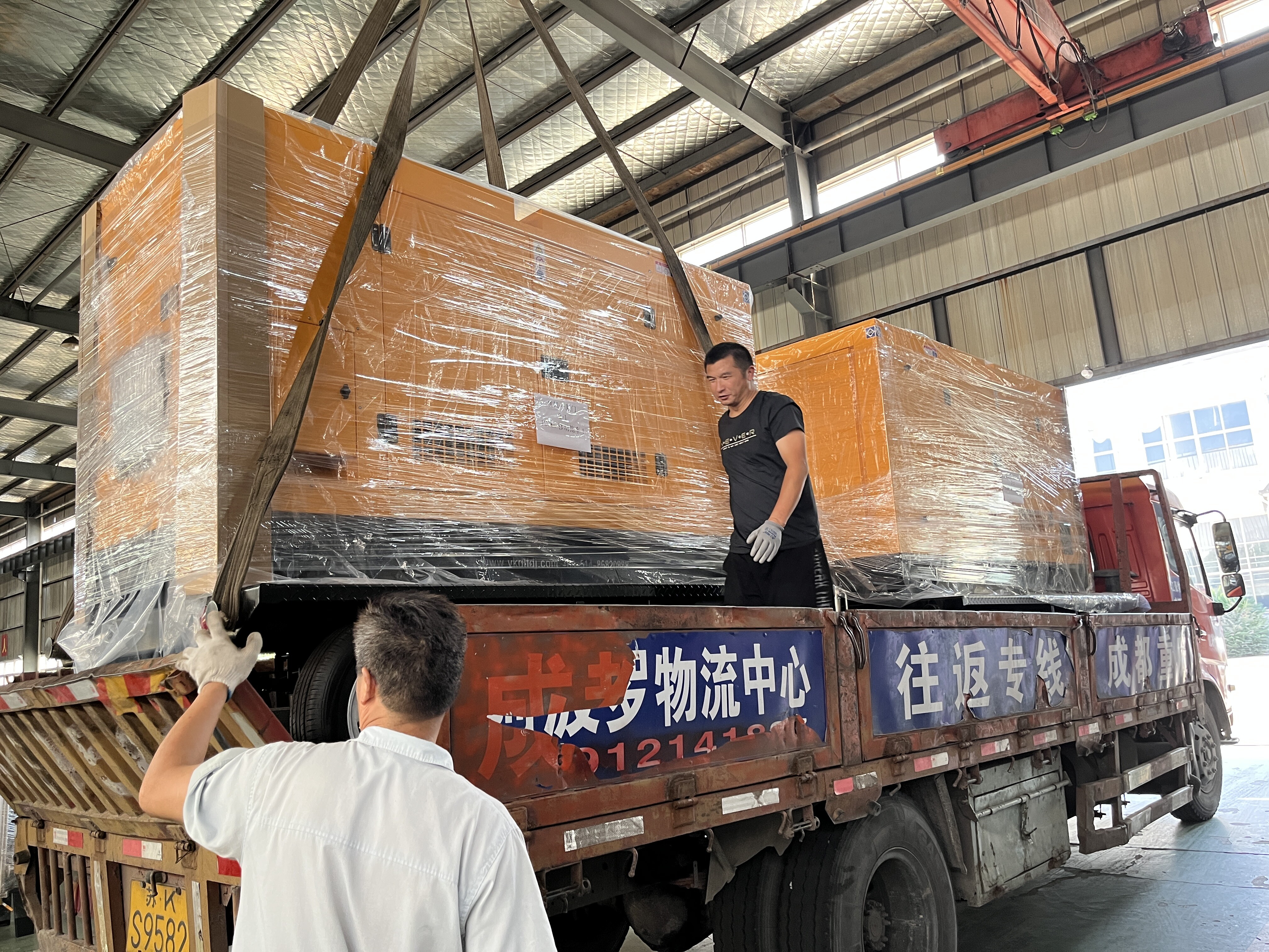 喜報！兩臺靜音型發(fā)電機組順利發(fā)貨，硬核配置賦能高效用電保障