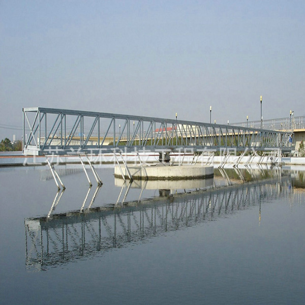 中心传动刮吸泥机