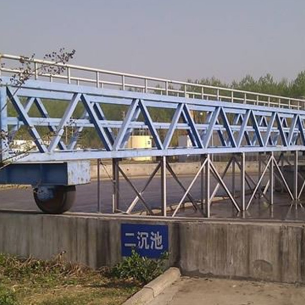 周边传动刮吸泥机