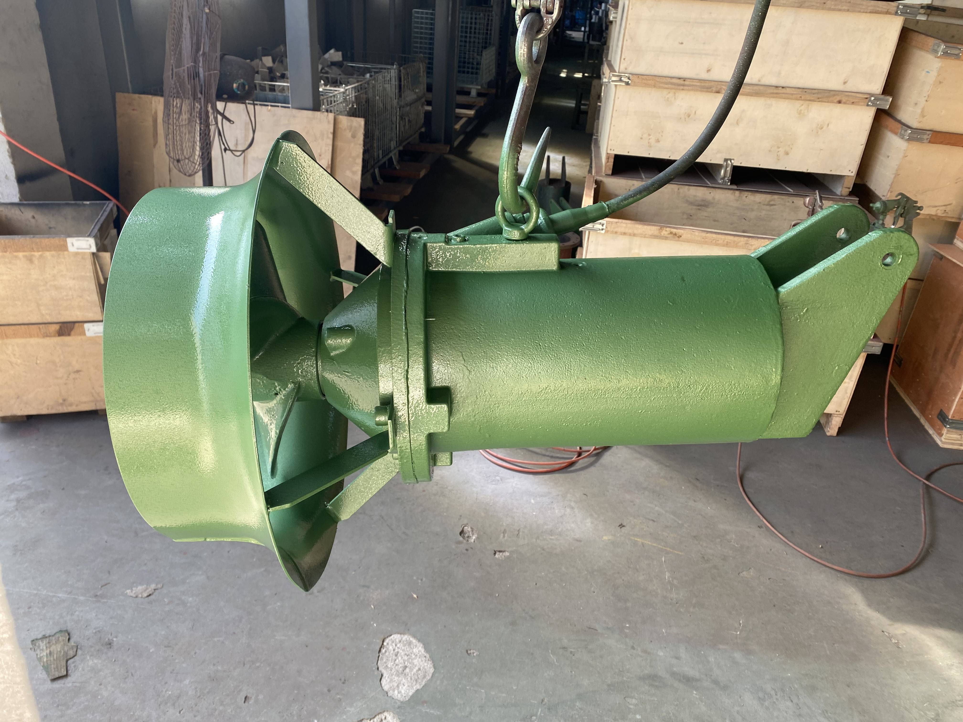 鑄鐵潛水?dāng)嚢铏C