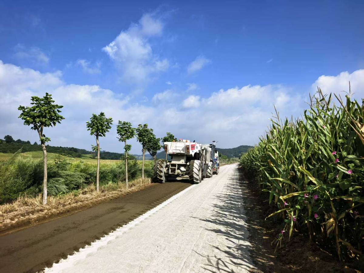 丘陵地区路面冷再生