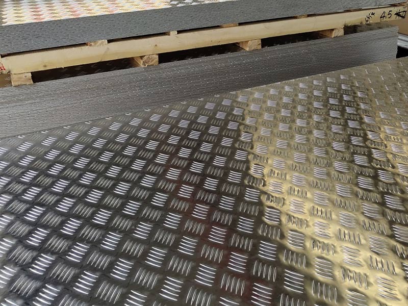 304L不锈钢花纹板