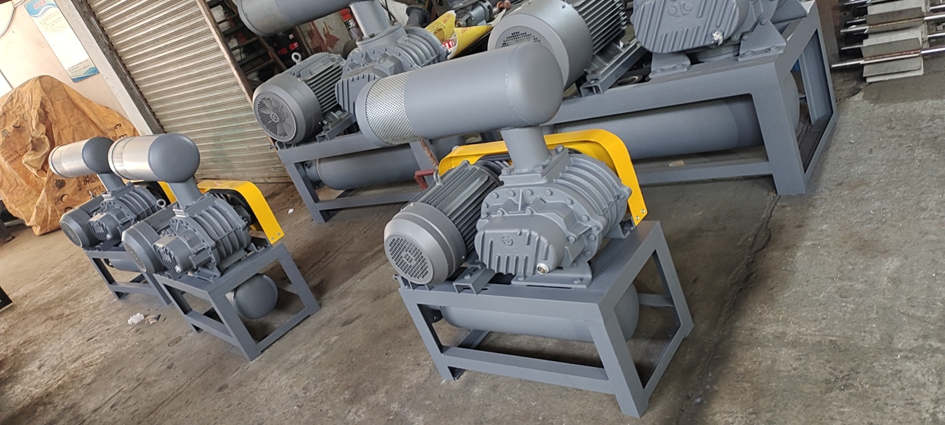 密集型羅茨風(fēng)機(jī)