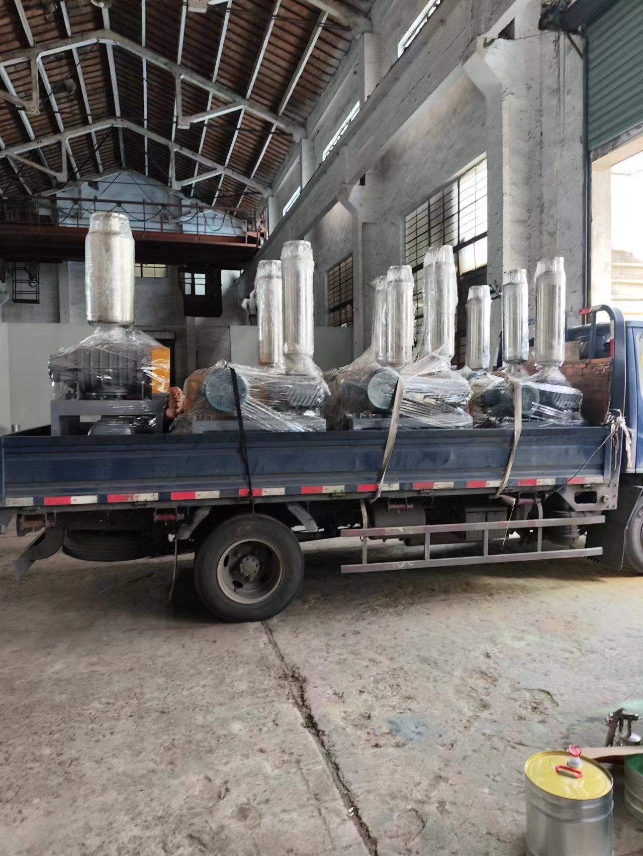 羅茨風(fēng)機發(fā)貨中