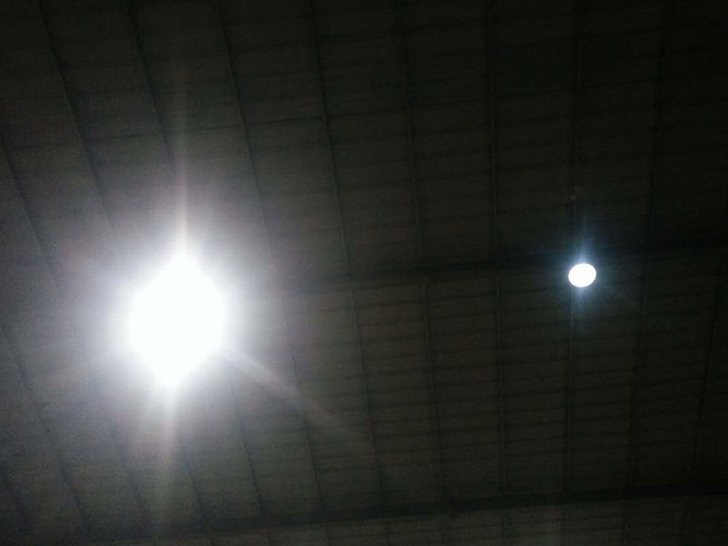 兴福镇一家钢瓦厂生产车间 兴福镇一家钢瓦厂生产车间