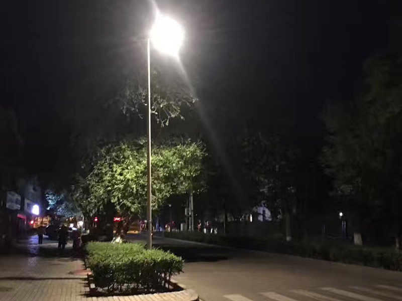 新疆克拉玛依红旗路路灯照明 新疆克拉玛依红旗路路灯照明