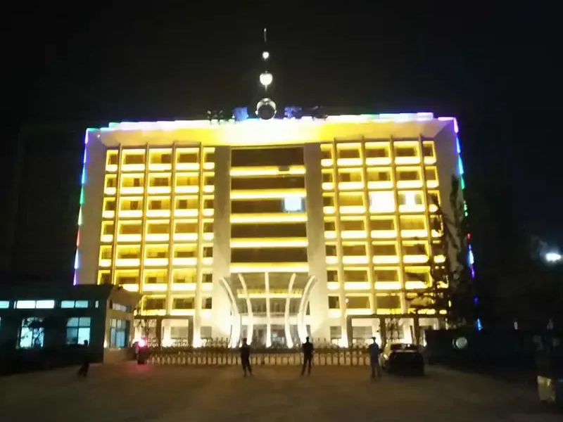 齐鲁交通大楼亮化工程 齐鲁交通大楼亮化工程