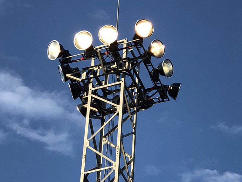 内蒙古某铁路货场塔灯.jpg 内蒙古某铁路货场塔灯.jpg