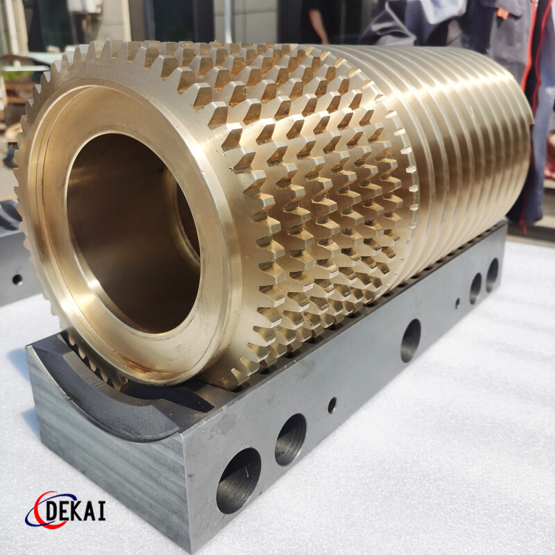 来图定制非标精密螺母条加齿条大型数控导轨用德凯厂家