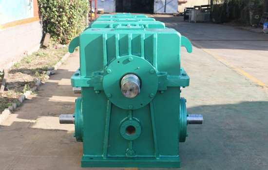 WHX圆弧齿圆柱蜗杆减速器