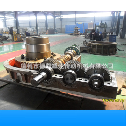 平面二次包络环面减速机的特点