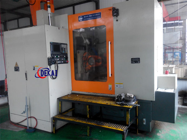 數控高精密滾齒機YMJ3180