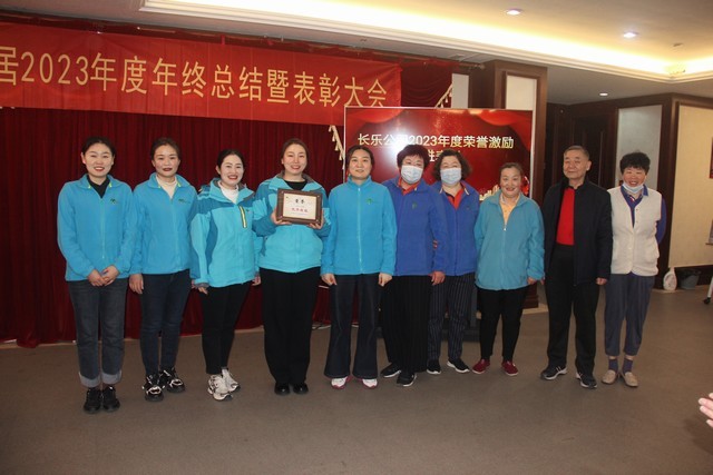 金牌服務(wù)小組 .jpg