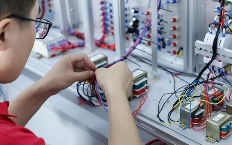 恭喜南通海门XXX电动工具厂荣获ISO9001认证