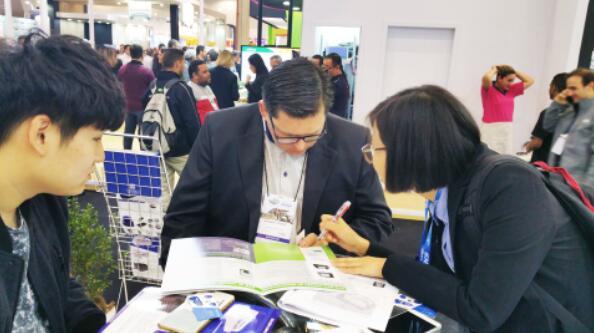 青岛澳科参观巴西EXPO POSTOS&CONVENIENCIO展会