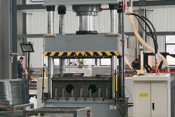 压力机315-500吨 (2).jpg