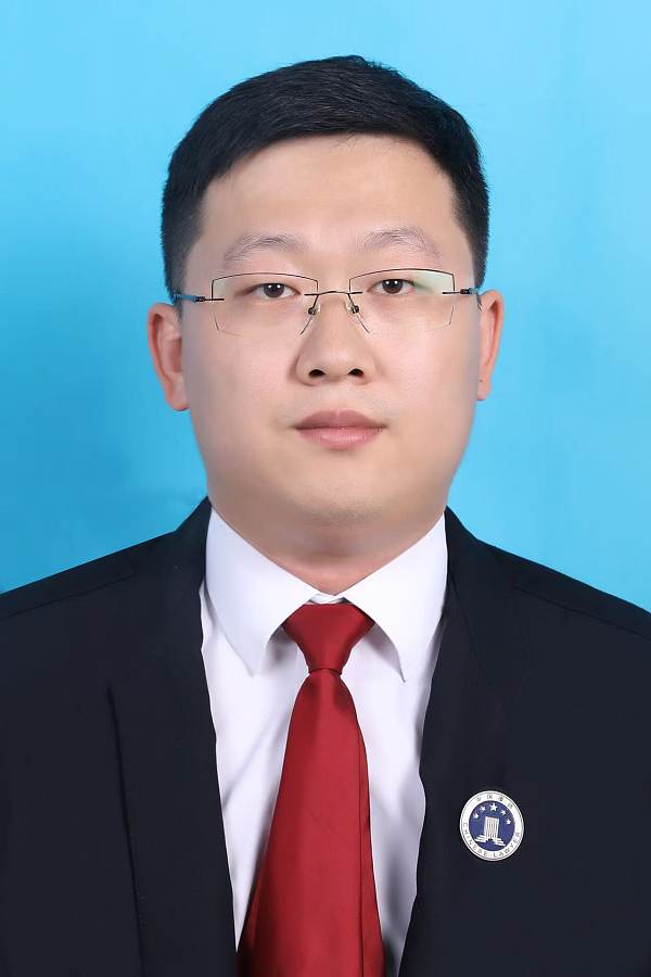 金牌律师：王彤