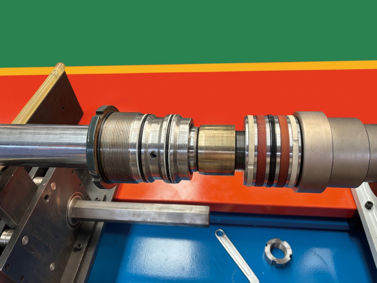 活塞杆组装机 - 小图02.jpg