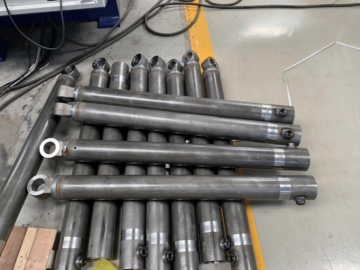 油缸水平环缝自动焊机 - 小图01.jpg