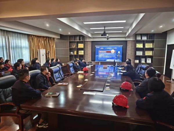 培训演练齐推进 筑牢安全防火墙 | 小鸭精工举办应急救援教育培训活动