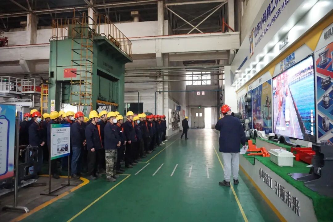 生命重于泰山，筑牢安全防线 | 小鸭精工组织全体职工学习安全知识