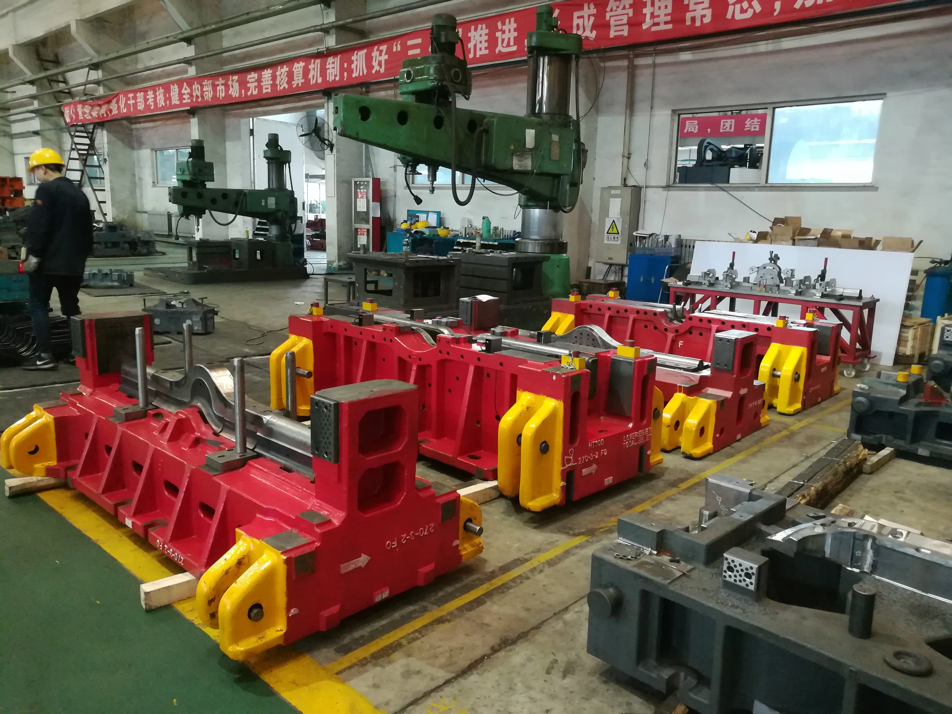 橋殼模具