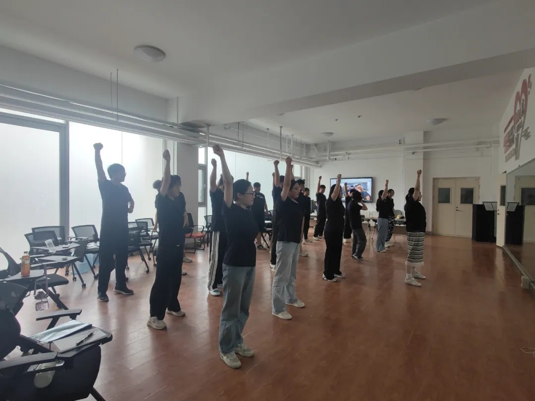 1723009242679683786196520960.jpg 图片