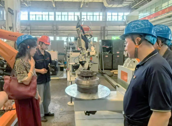 交流促发展 指导助提升 | 中国模具工业协会领导一行莅临小鸭精工参观指导