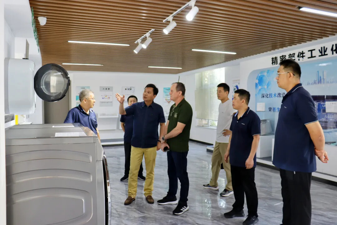 1724720938686863157718228992.jpg 图片